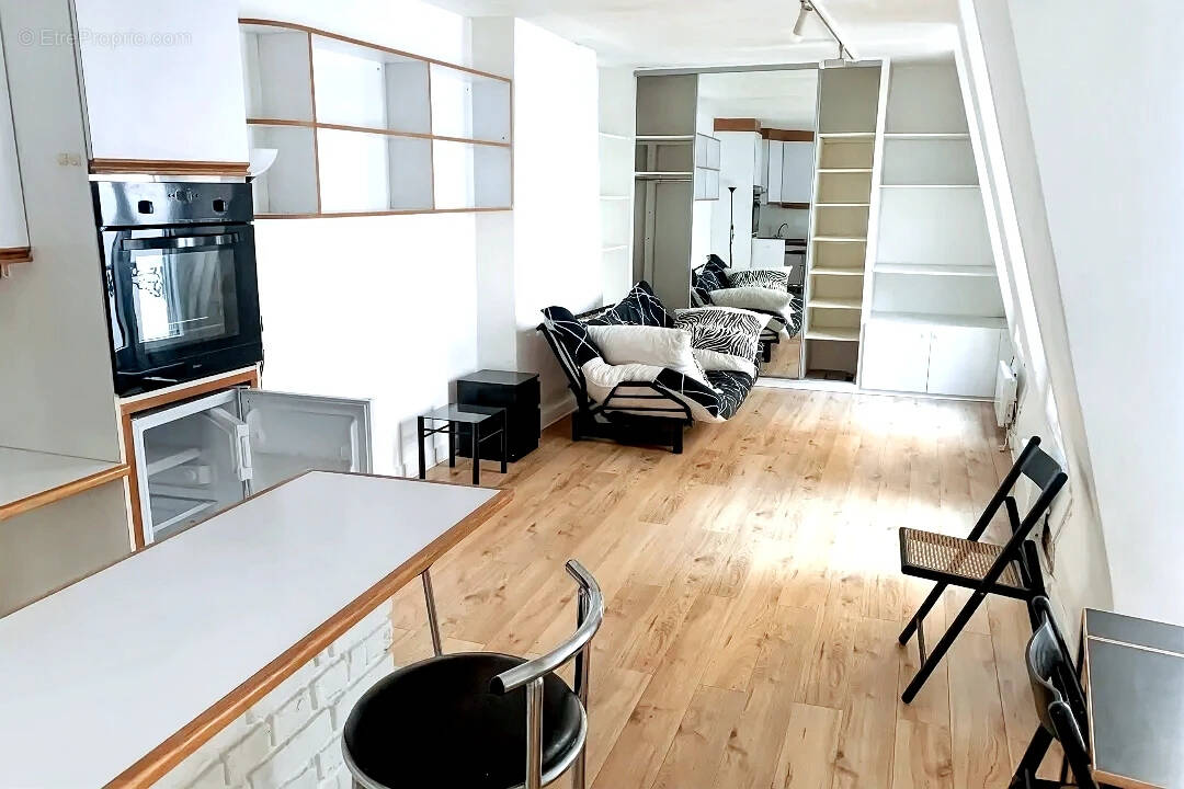 Appartement à PARIS-15E