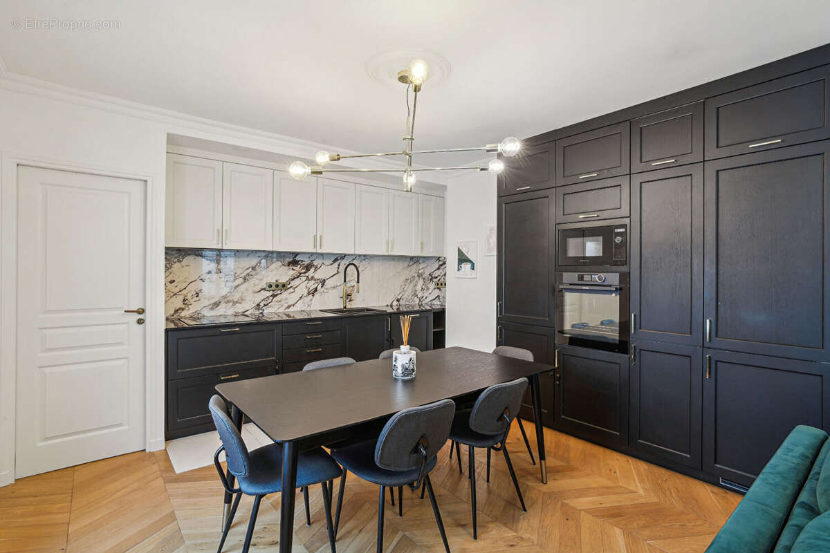 Appartement à PARIS-6E