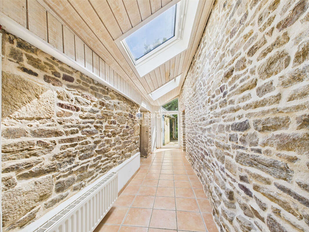 Maison à SAINT-EVARZEC