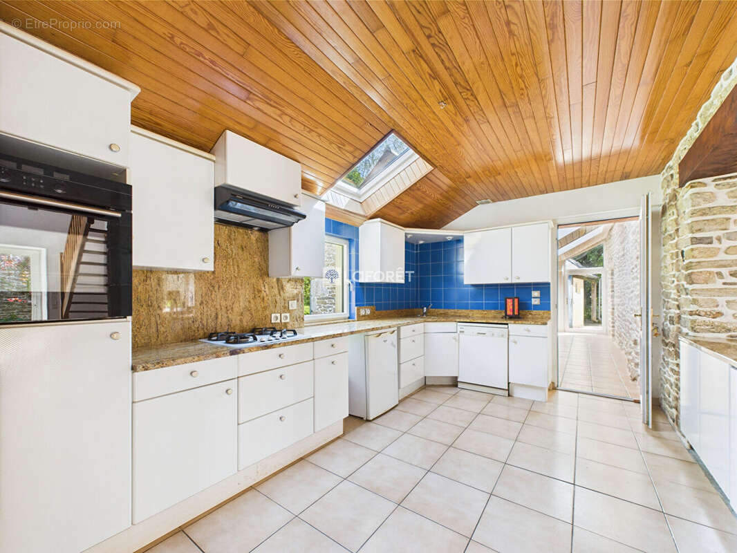 Maison à SAINT-EVARZEC