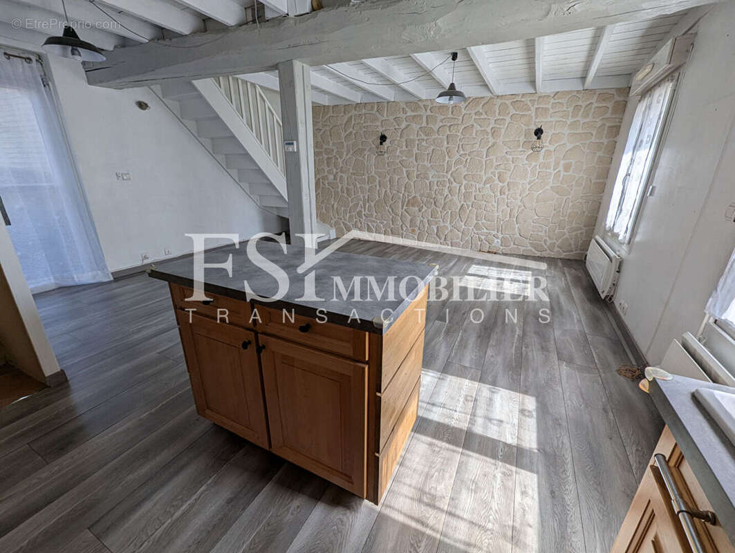 Maison à MERY-SUR-OISE