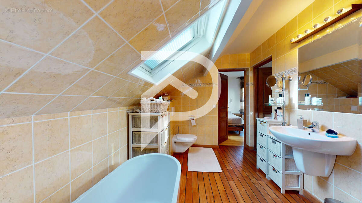 Maison à MAREIL-MARLY