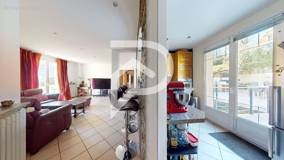 Maison à MAREIL-MARLY