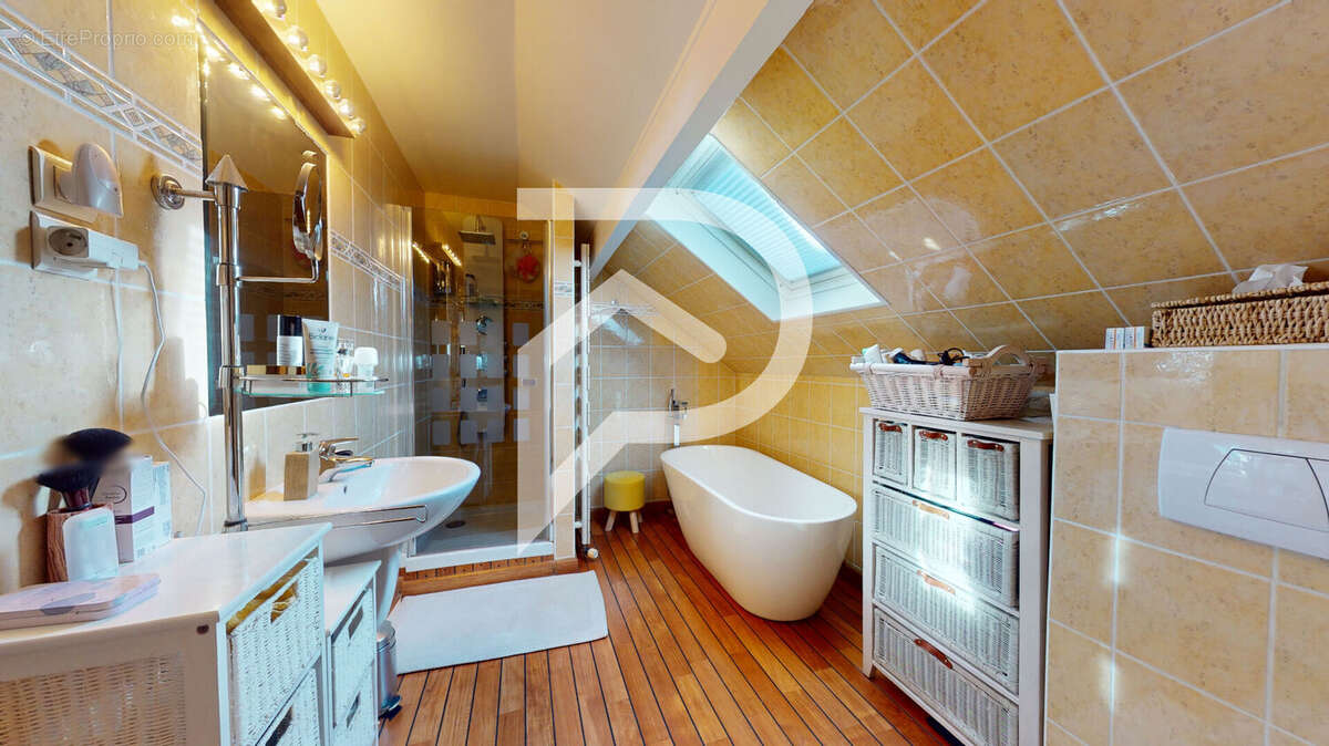 Maison à MAREIL-MARLY