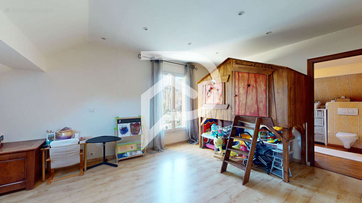 Maison à MAREIL-MARLY