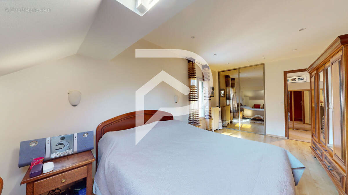 Maison à MAREIL-MARLY