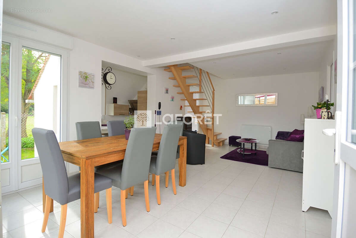 Maison à MILLY-LA-FORET