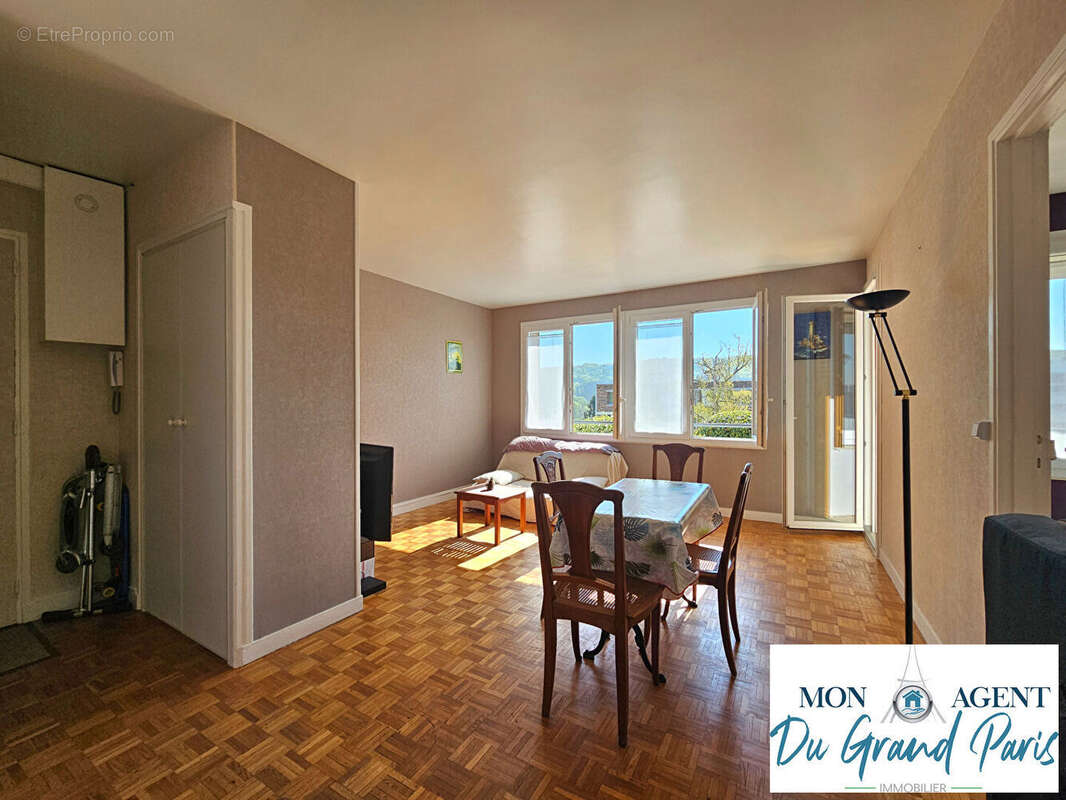 Appartement à BIEVRES