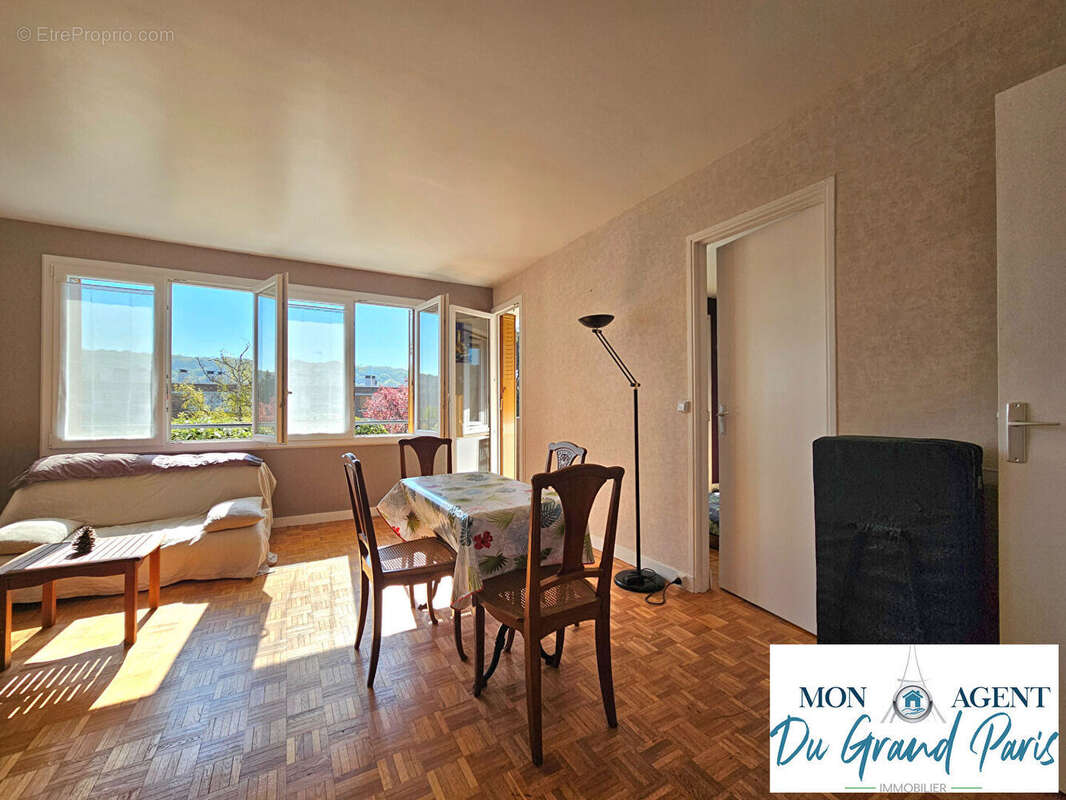 Appartement à BIEVRES