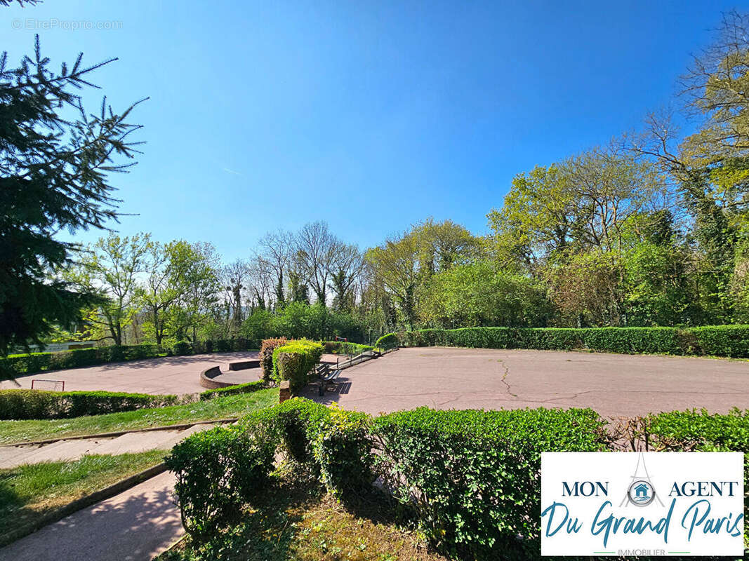 Appartement à BIEVRES