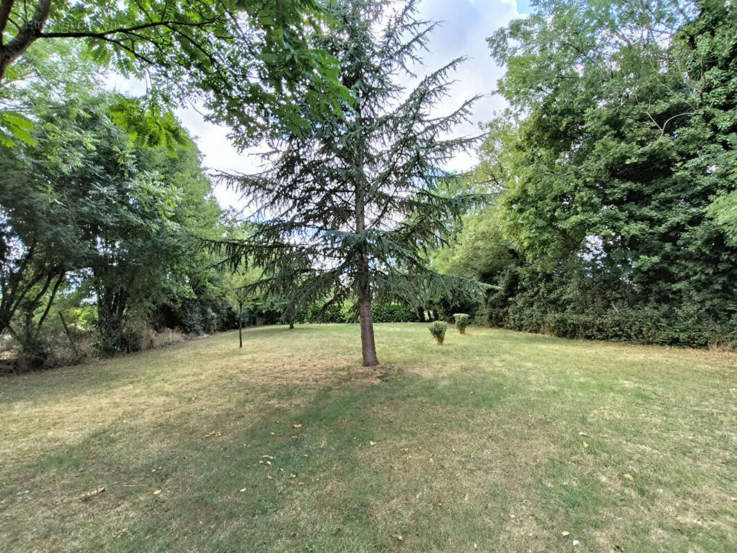 Maison à SAINT-MARTIN-DE-SAINT-MAIXENT