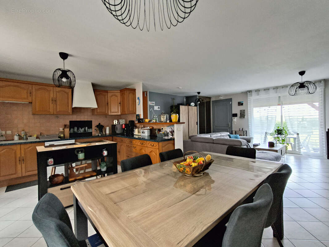 Maison à SAINT-MARTIN-DE-SAINT-MAIXENT