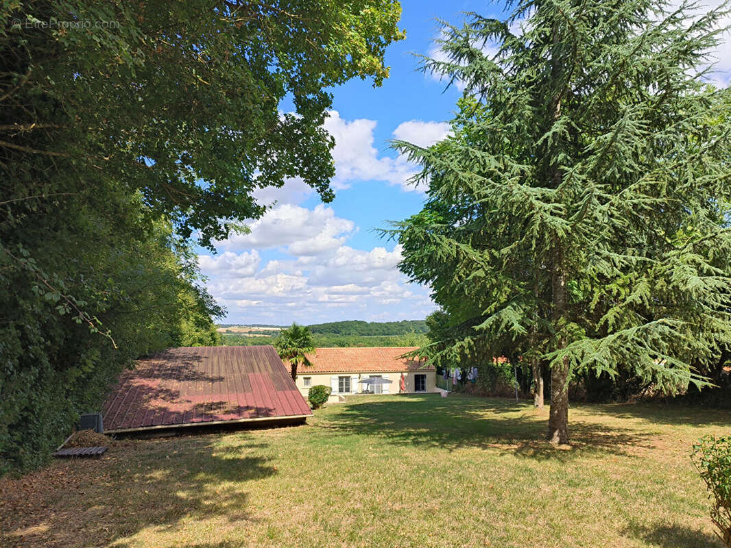 Maison à SAINT-MARTIN-DE-SAINT-MAIXENT