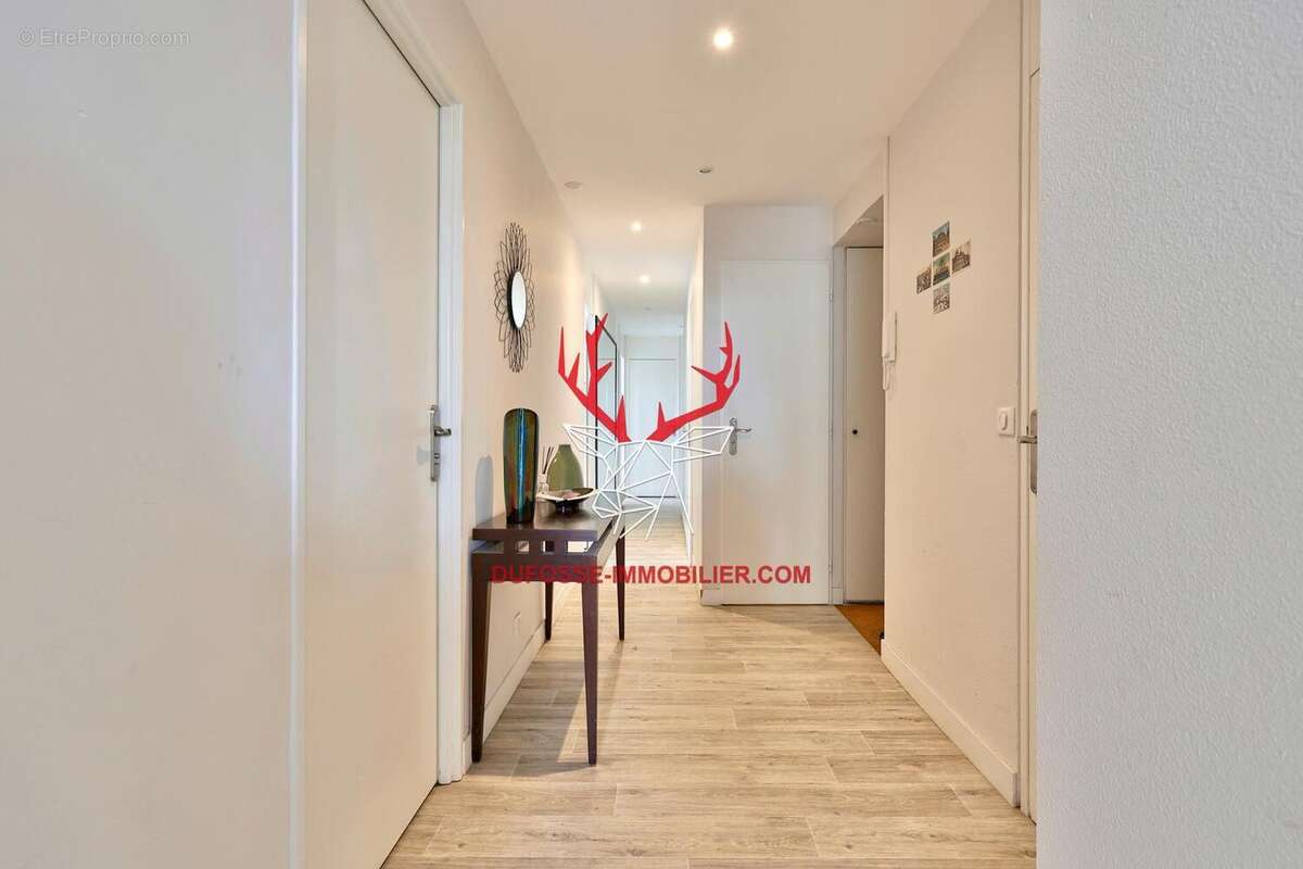 Photo 5 - Appartement à VILLEURBANNE