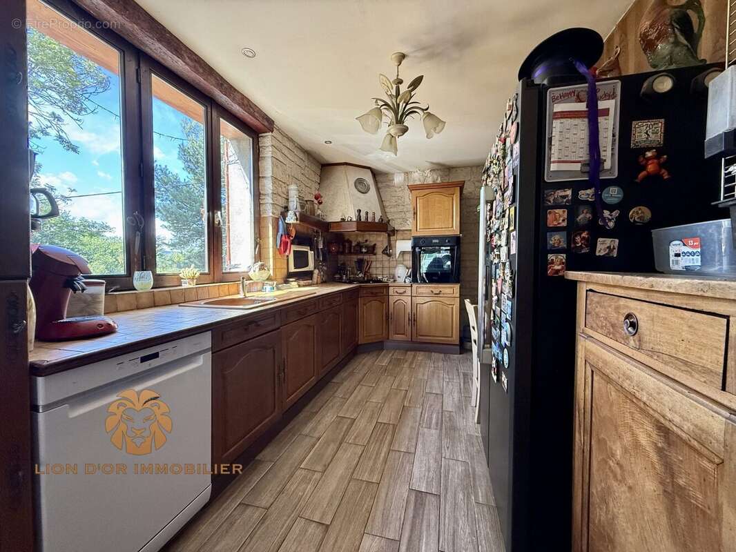 Maison à MARCILLY-D&#039;AZERGUES