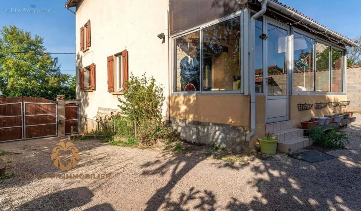 Maison à MARCILLY-D&#039;AZERGUES