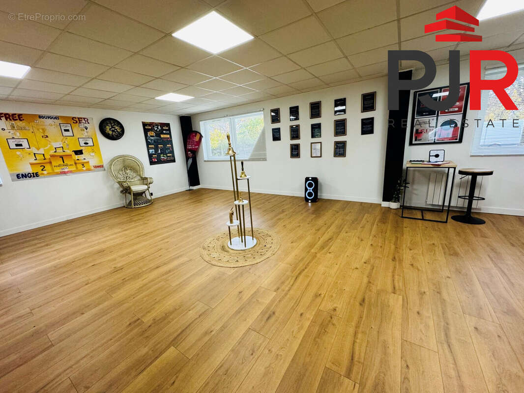 Commerce à MAXEVILLE