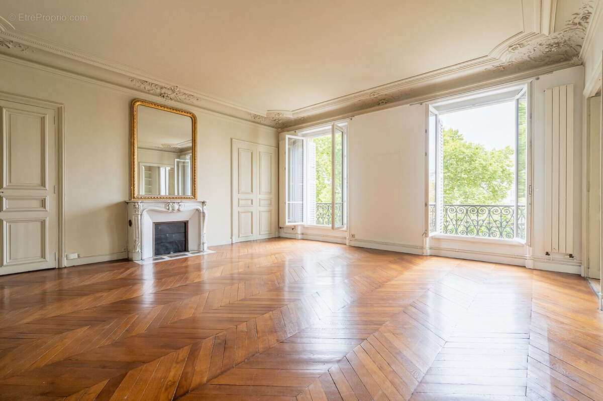 Appartement à PARIS-9E