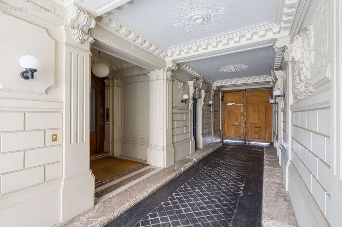 Appartement à PARIS-9E