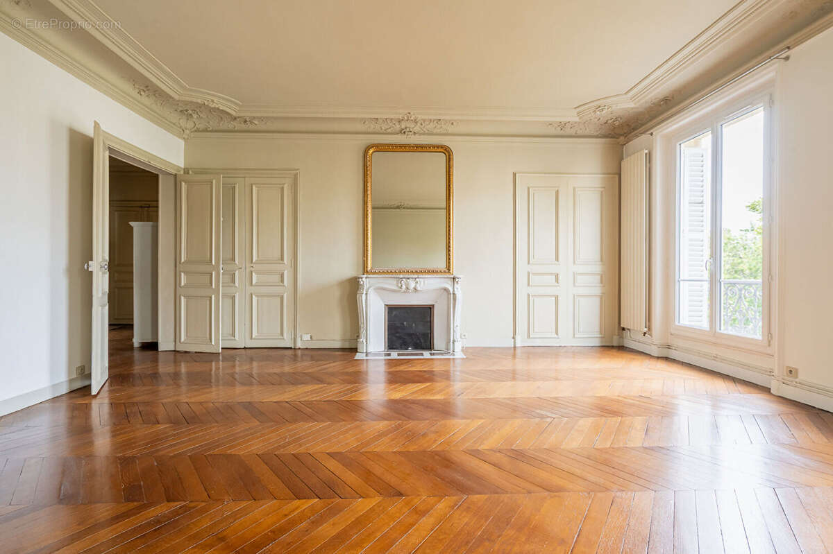 Appartement à PARIS-9E