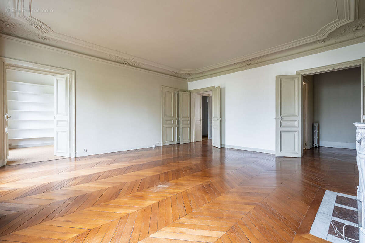 Appartement à PARIS-9E