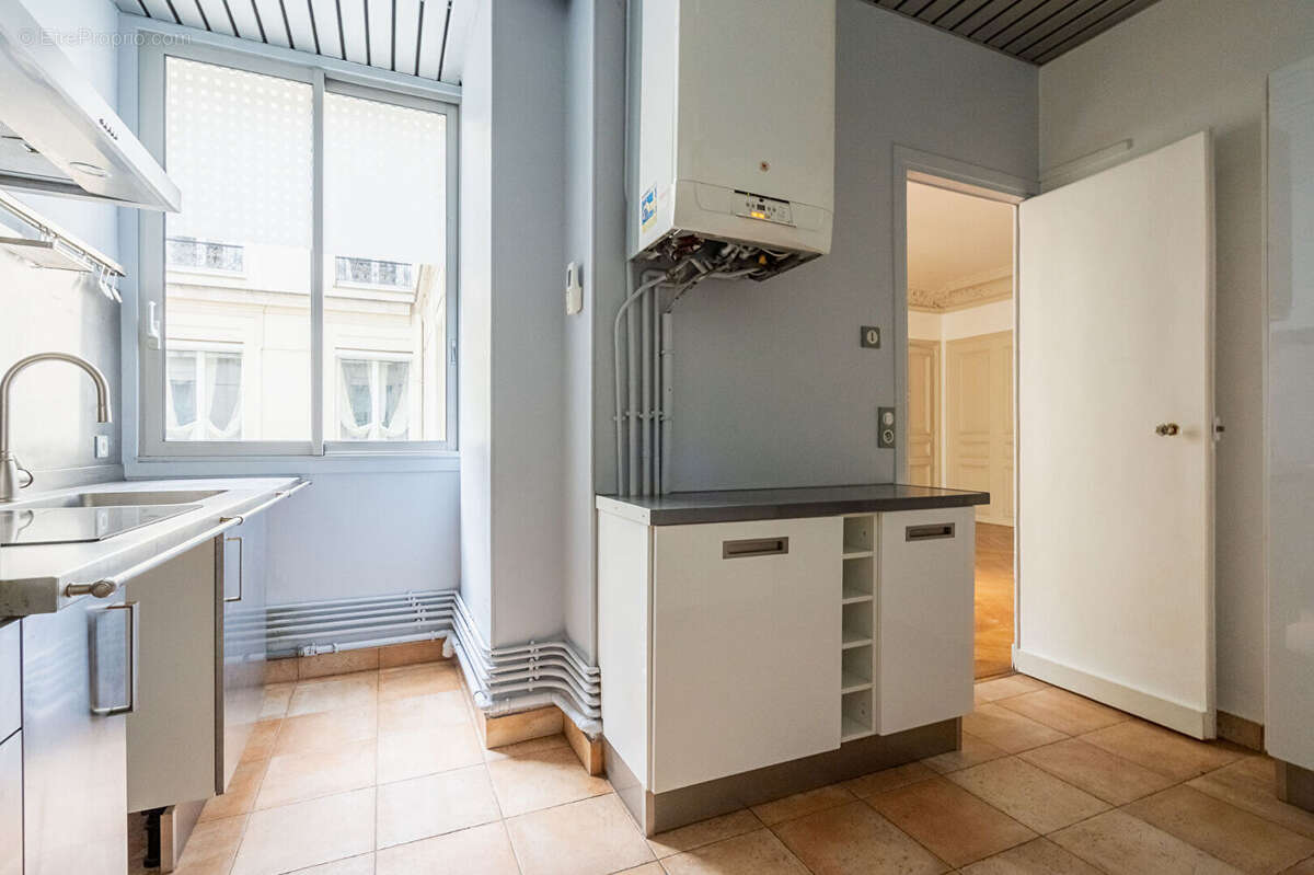 Appartement à PARIS-9E