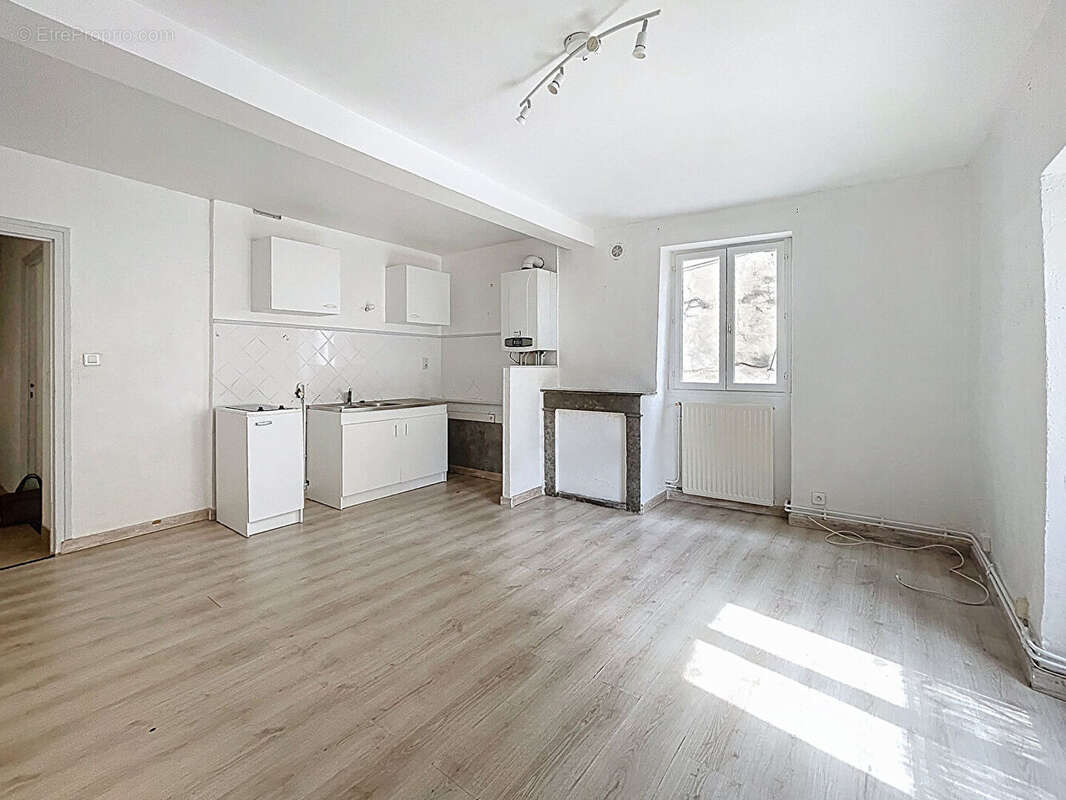 Appartement à LORIOL-SUR-DROME