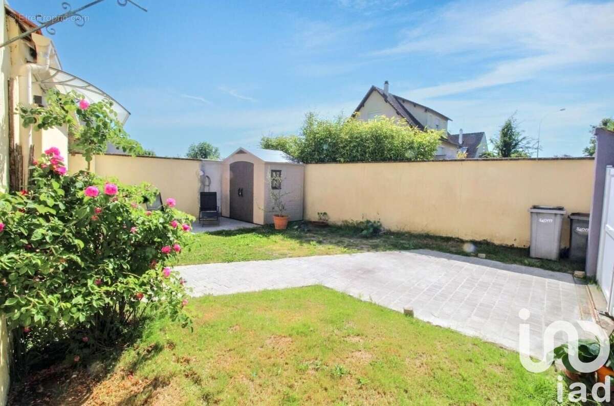 Photo 2 - Maison à BALLAINVILLIERS