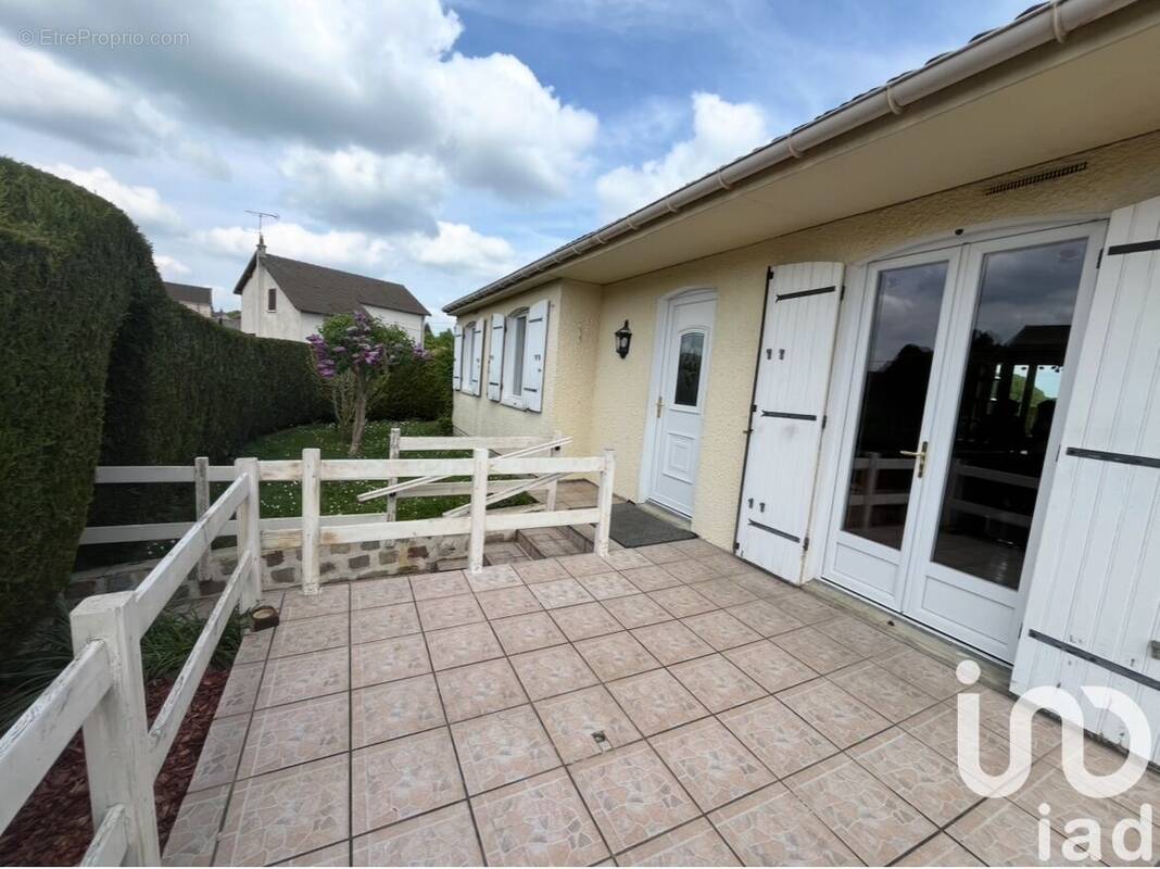 Photo 1 - Maison à TOUQUIN