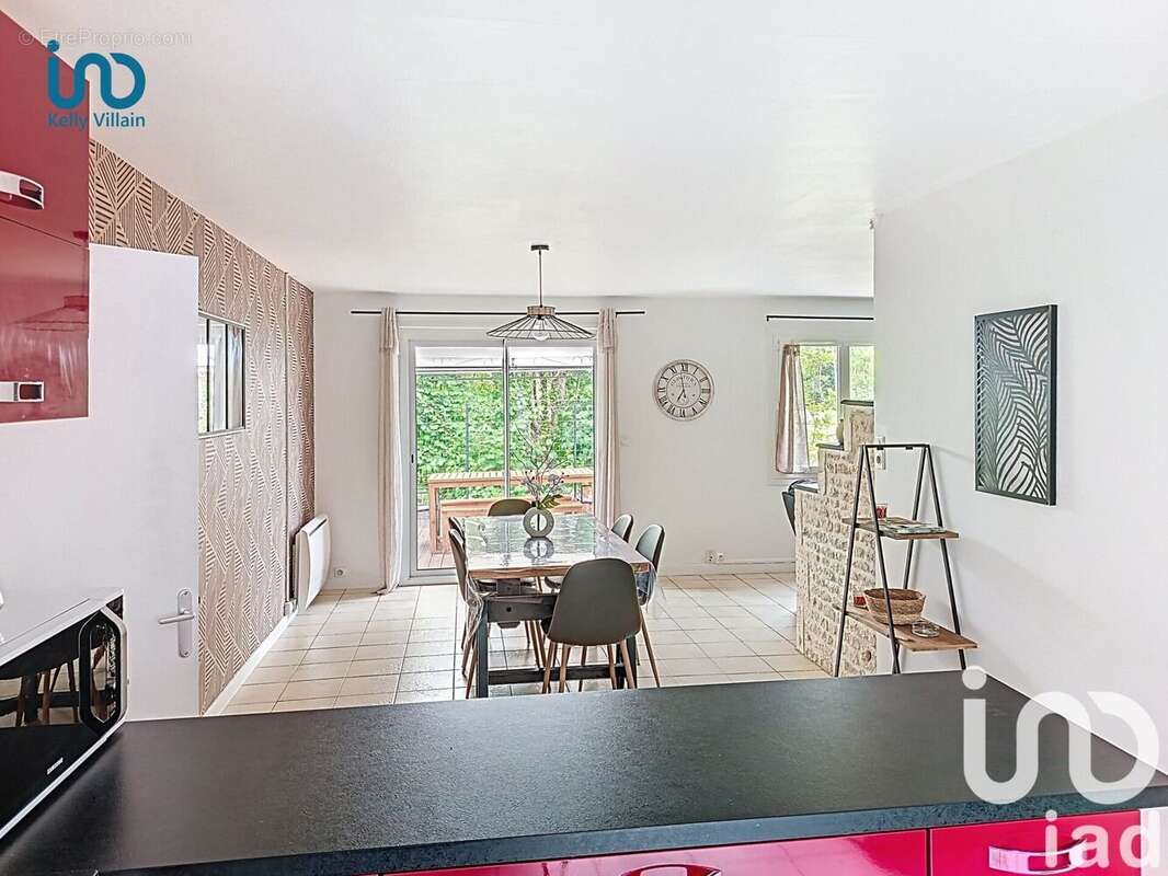 Photo 2 - Maison à SANSAIS