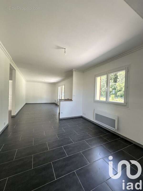 Photo 3 - Maison à BAZOCHES-SUR-LE-BETZ