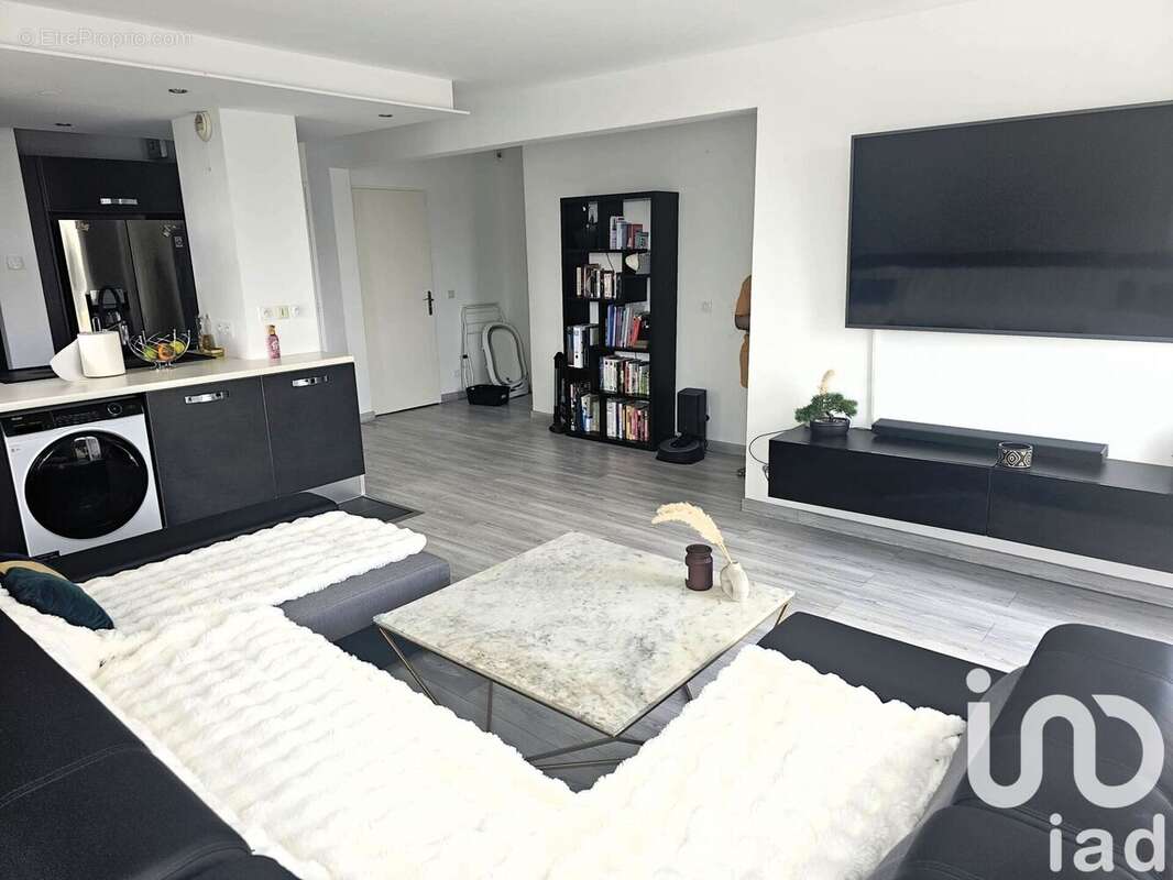 Photo 4 - Appartement à SAVIGNY-LE-TEMPLE