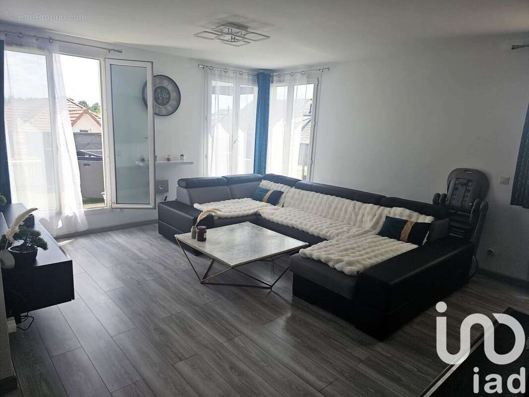 Photo 6 - Appartement à SAVIGNY-LE-TEMPLE