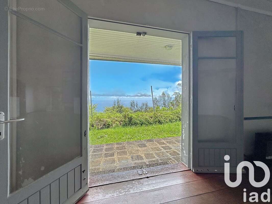 Photo 6 - Terrain à SAINT-DENIS