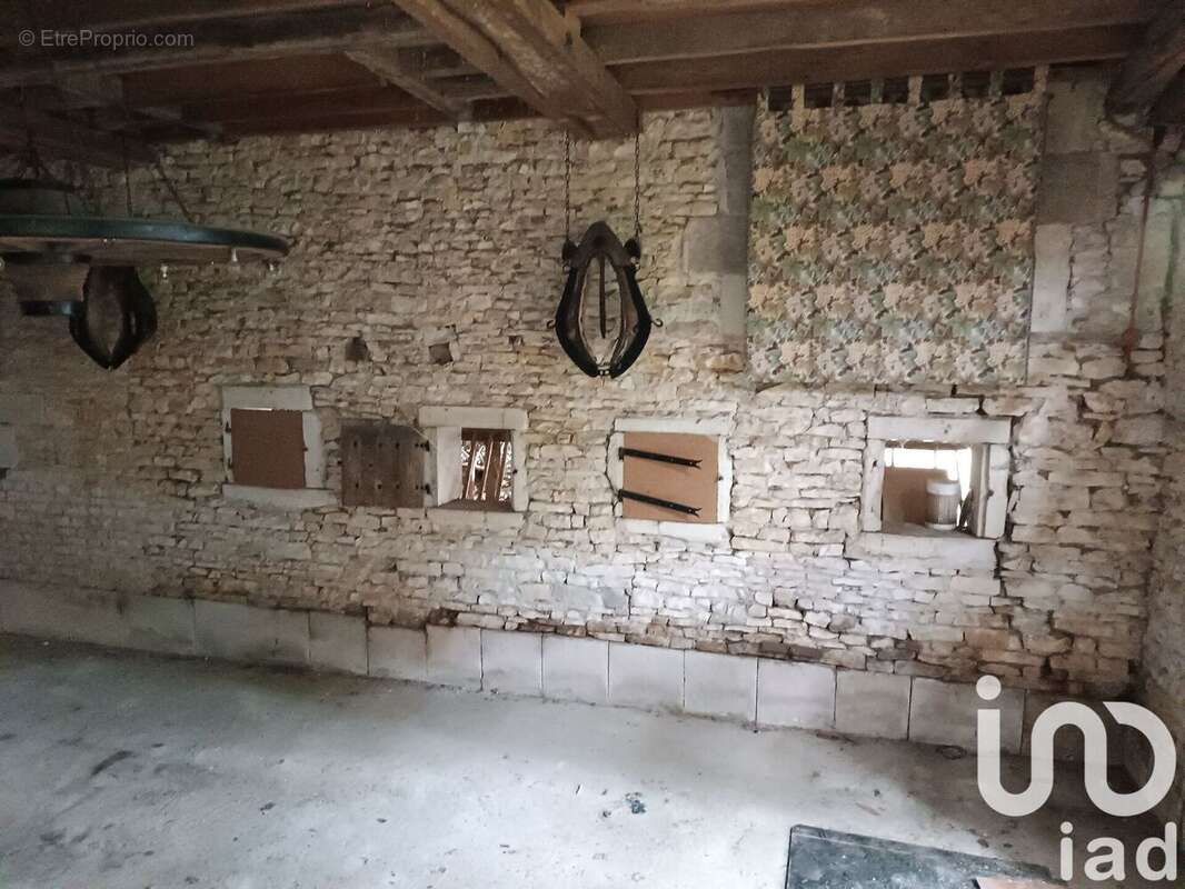 Photo 3 - Maison à POUGNY