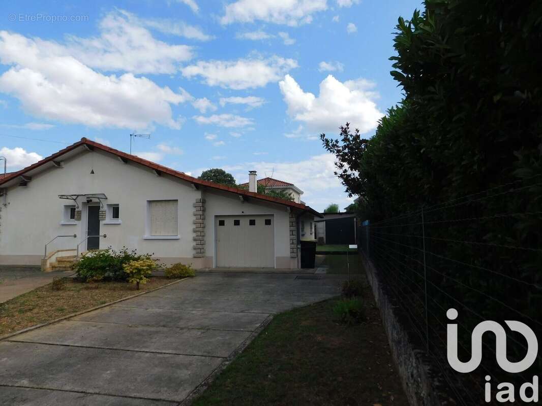 Photo 2 - Maison à MEYZIEU