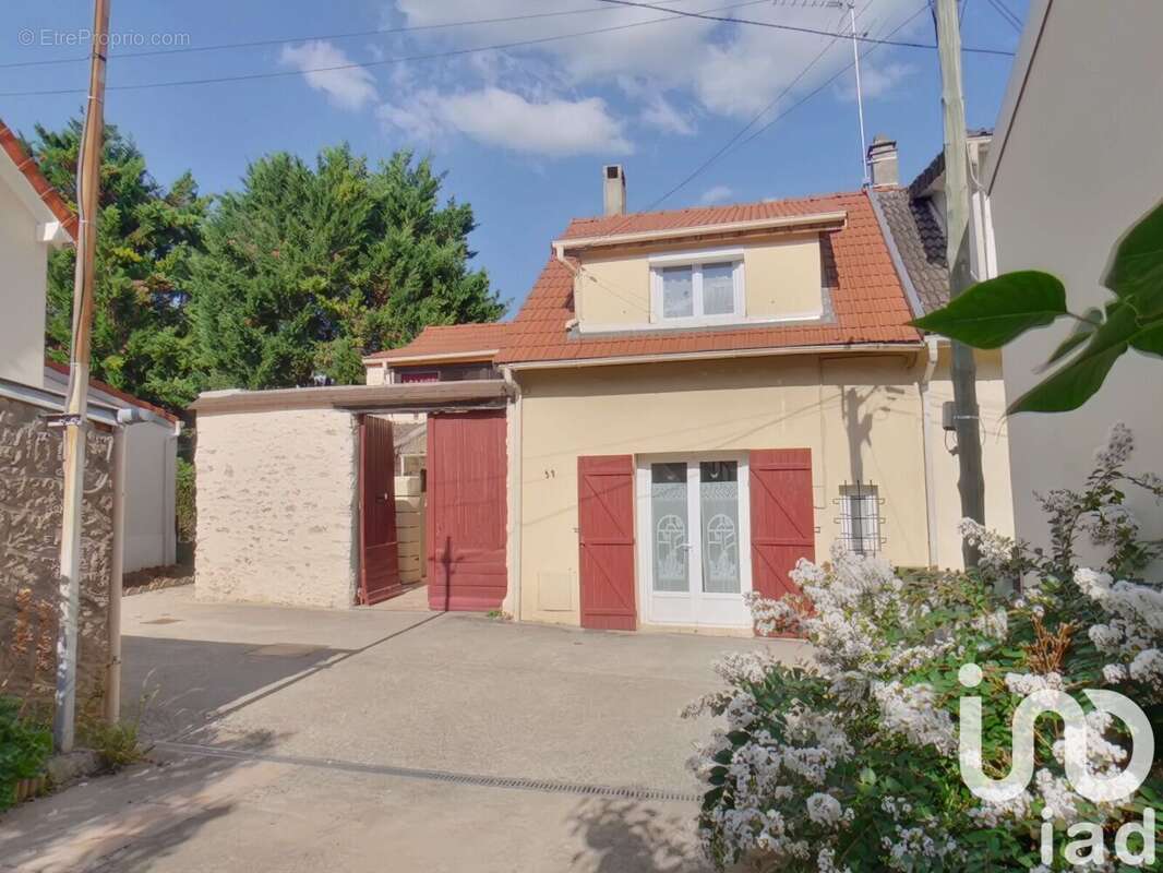 Photo 2 - Maison à BOUSSY-SAINT-ANTOINE