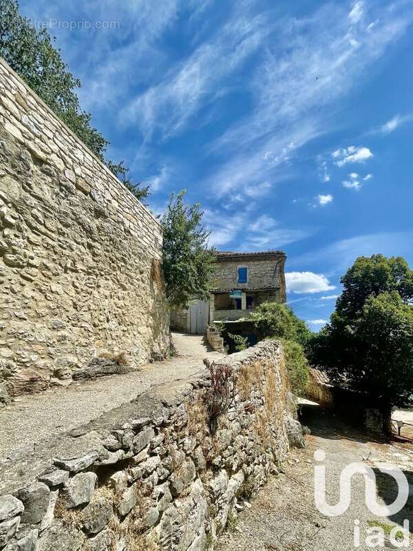 Photo 2 - Maison à LUSSAN