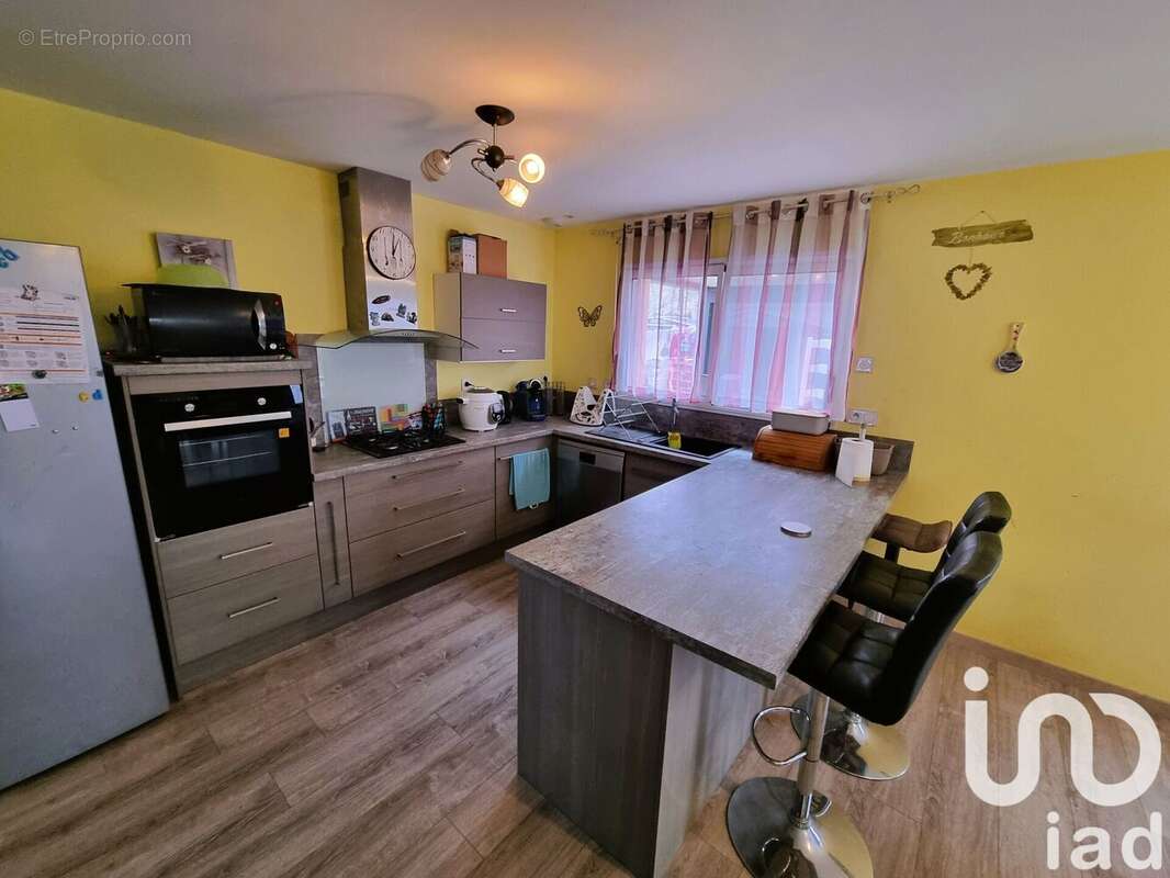 Photo 3 - Maison à LES LANDES-GENUSSON