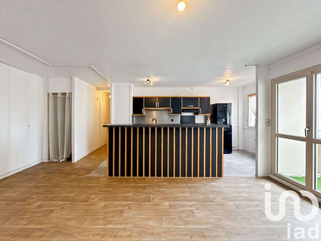 Photo 2 - Appartement à LAVAL