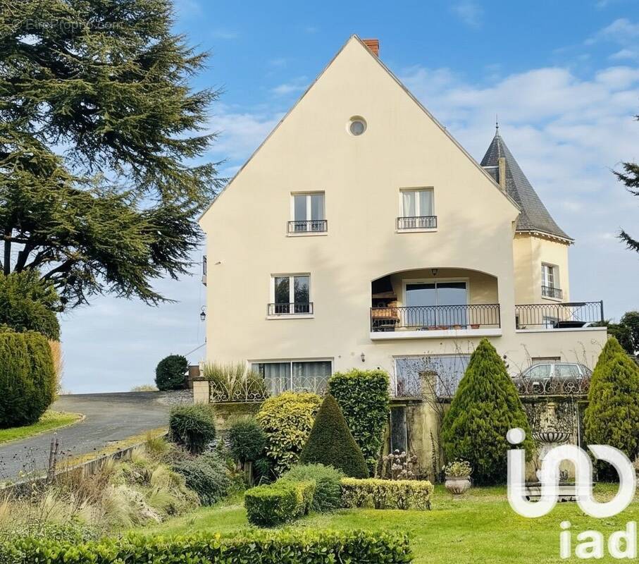 Photo 1 - Maison à ROCHECORBON