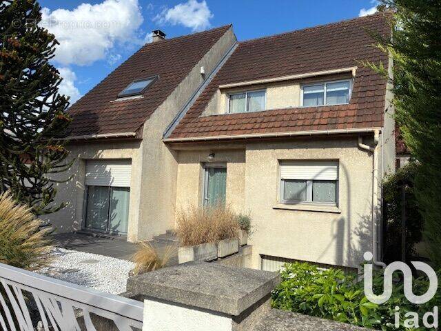 Photo 1 - Maison à VAUJOURS