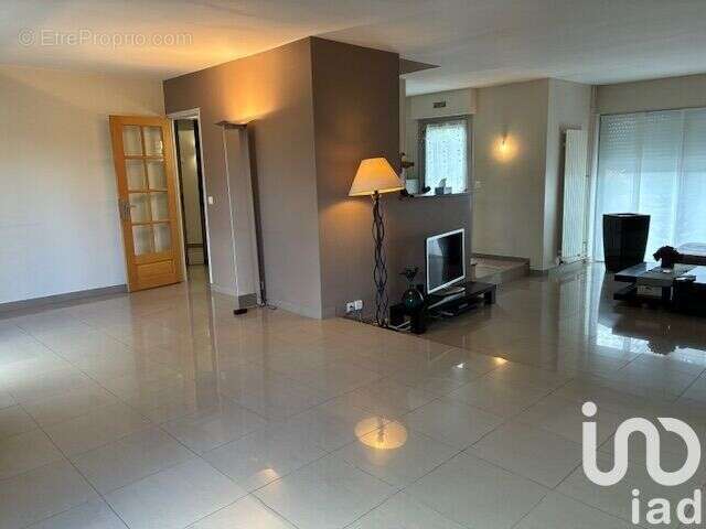 Photo 3 - Maison à VAUJOURS