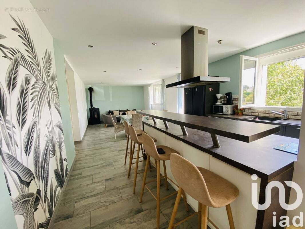 Photo 1 - Maison à SAINT-LUBIN-DES-JONCHERETS