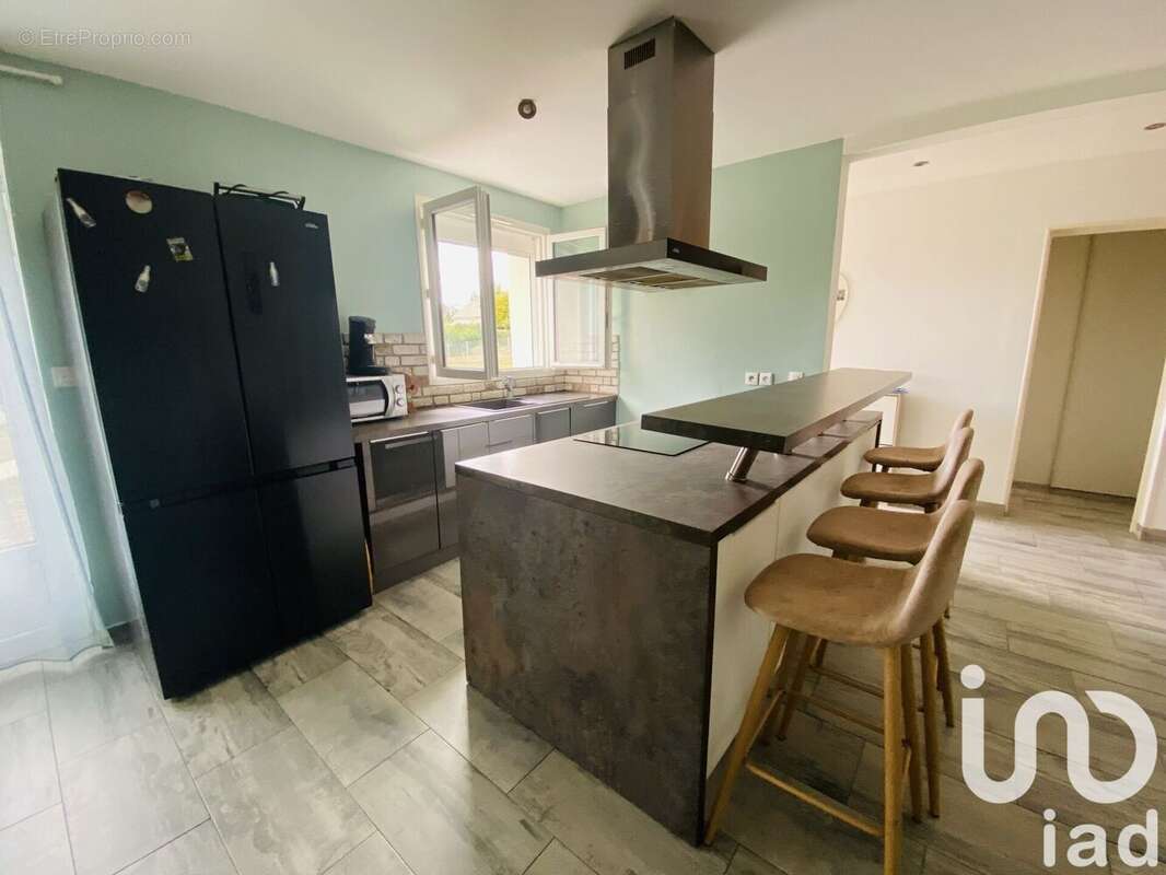 Photo 2 - Maison à SAINT-LUBIN-DES-JONCHERETS