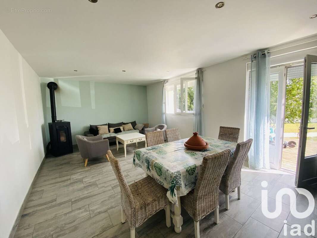 Photo 3 - Maison à SAINT-LUBIN-DES-JONCHERETS