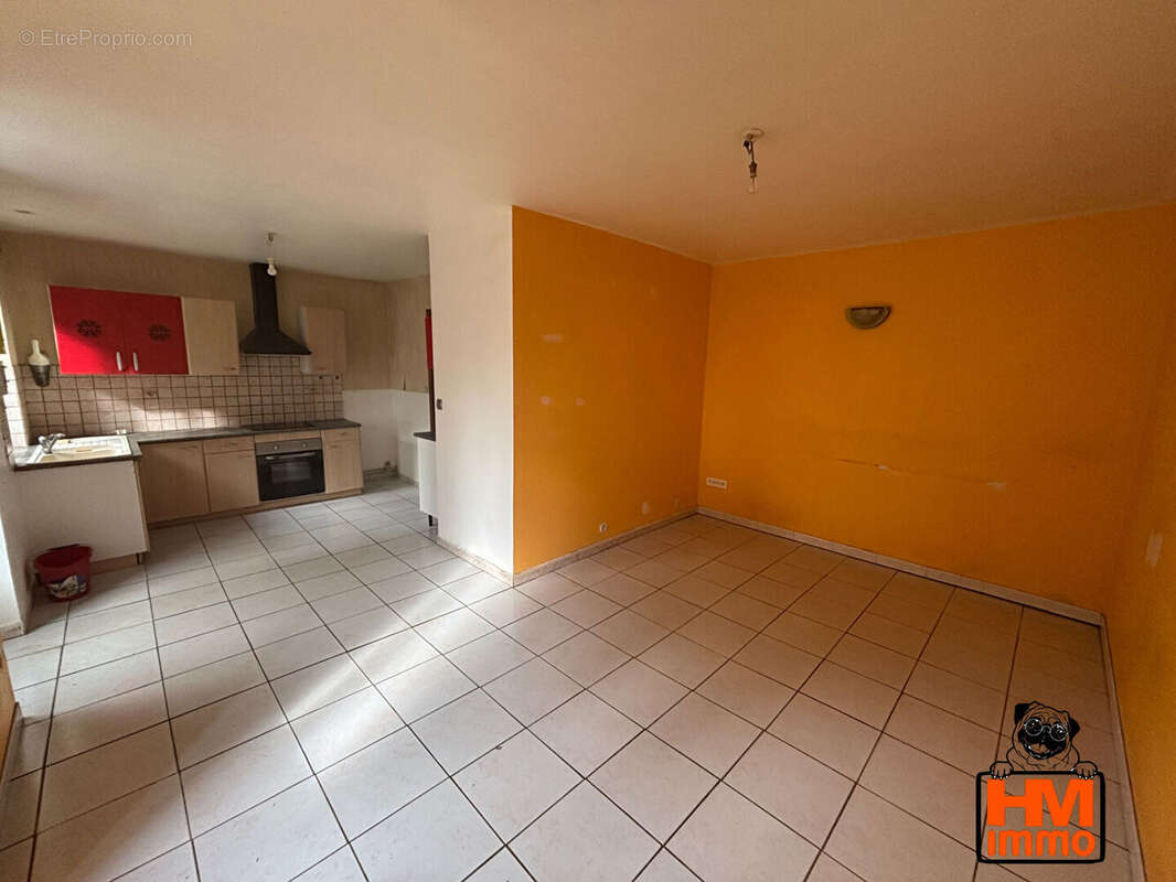 Maison à COUSSAC-BONNEVAL