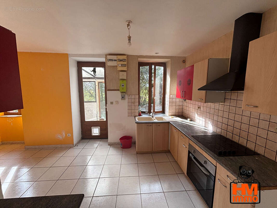 Maison à COUSSAC-BONNEVAL