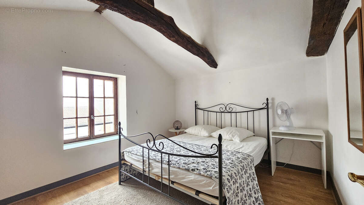 Maison à SAUBRIGUES