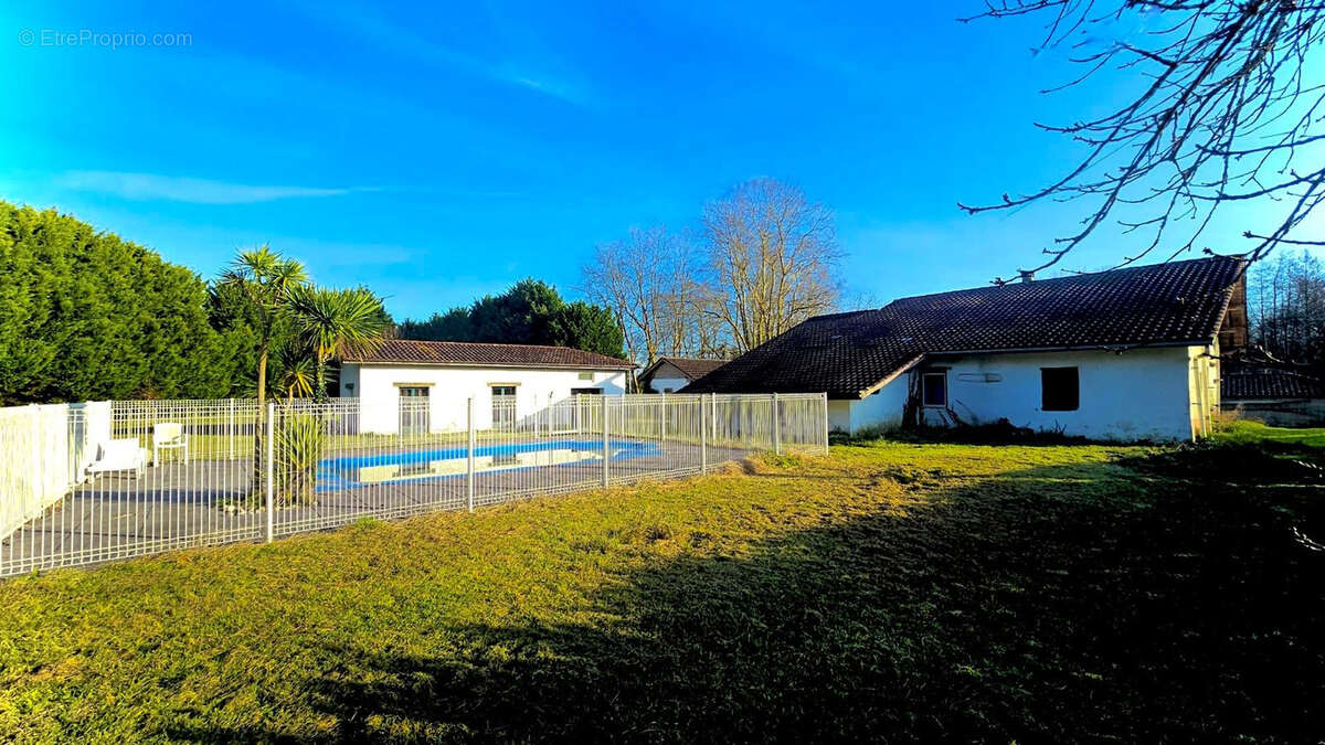 Maison à SAUBRIGUES